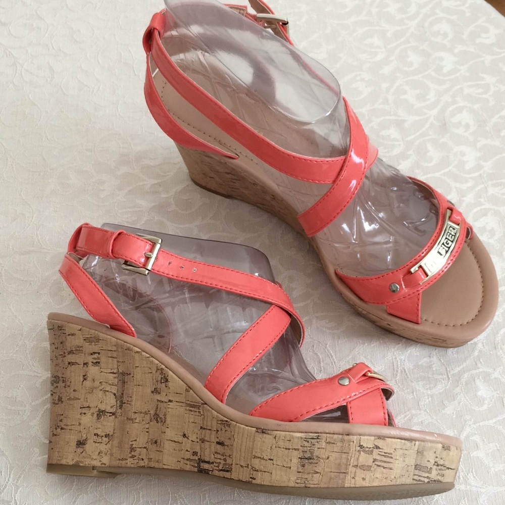 Tommy Hilfiger logic cork platforms in pale coral